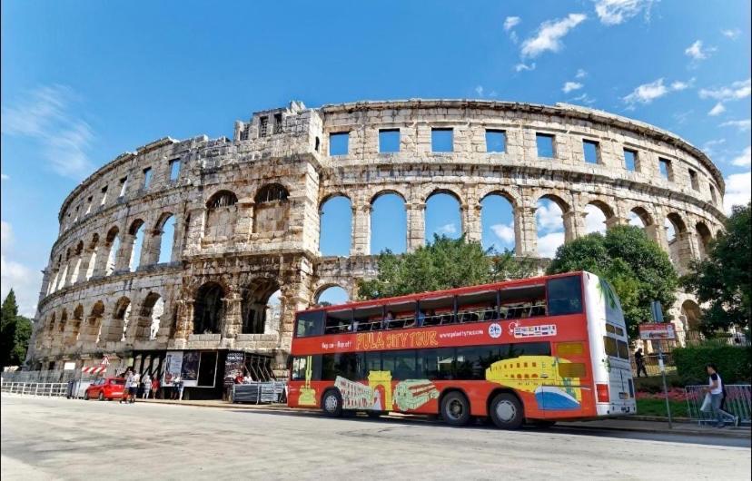 Two Eva Apartment Pula